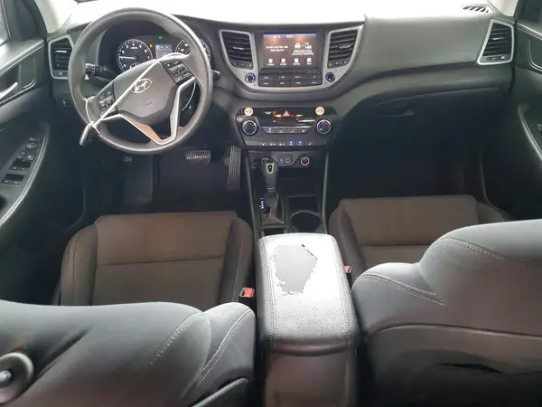 KM8J3CA42JU739763 2018 HYUNDAI TUCSON - Image 8