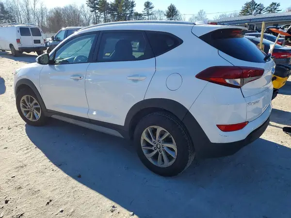 KM8J3CA42JU740315 2018 HYUNDAI TUCSON - Image 2