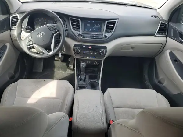 KM8J3CA42JU742517 2018 HYUNDAI TUCSON - Image 8