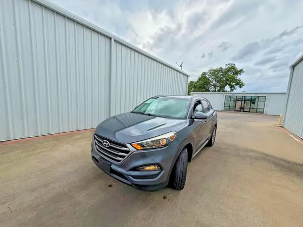 KM8J3CA42JU744526 2018 HYUNDAI TUCSON - Image 2