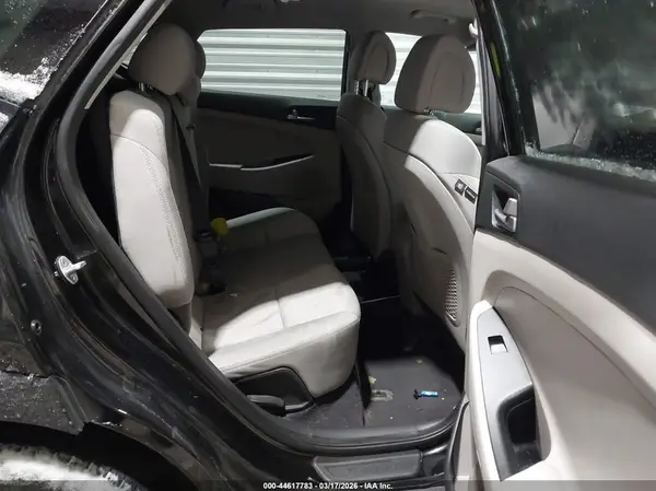 KM8J3CA42JU744994 2018 HYUNDAI TUCSON - Image 8