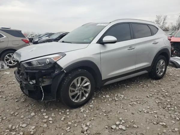 KM8J3CA42JU745076 2018 HYUNDAI TUCSON - Image 1