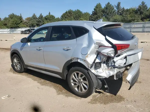KM8J3CA42JU746745 2018 HYUNDAI TUCSON - Image 2