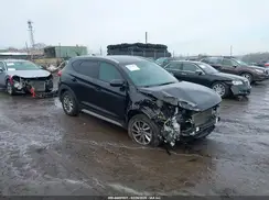 KM8J3CA42JU746762 2018 HYUNDAI TUCSON