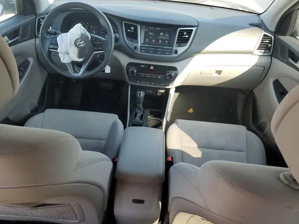 KM8J3CA42JU754134 2018 HYUNDAI TUCSON - Image 8