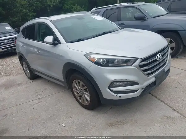 KM8J3CA42JU759656 2018 HYUNDAI TUCSON - Image 1