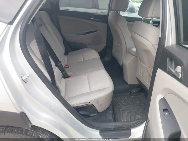 KM8J3CA42JU759656 2018 HYUNDAI TUCSON - Image 8