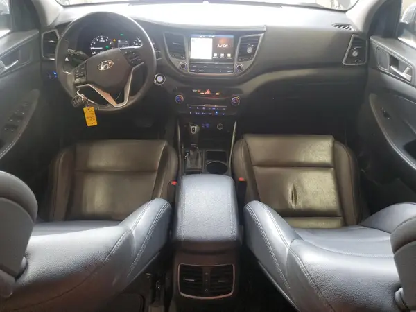 KM8J3CA42JU766087 2018 HYUNDAI TUCSON - Image 8