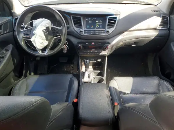 KM8J3CA42JU766770 2018 HYUNDAI TUCSON - Image 8