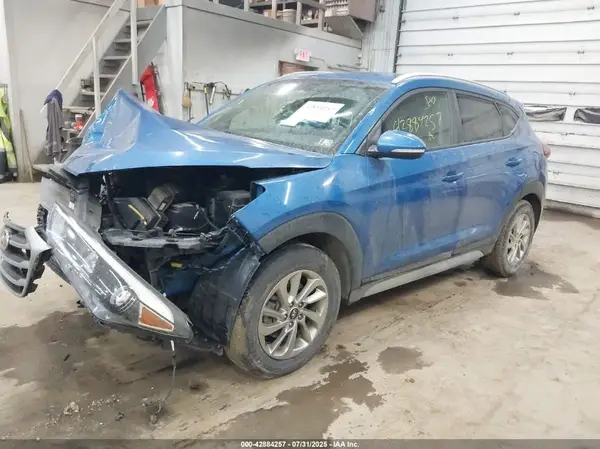 KM8J3CA42JU775873 2018 HYUNDAI TUCSON - Image 2