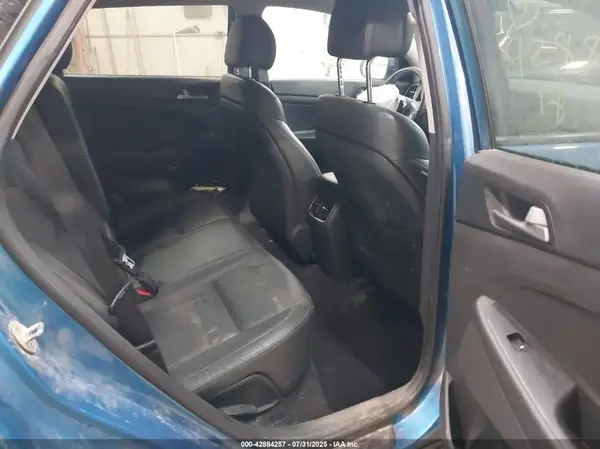 KM8J3CA42JU775873 2018 HYUNDAI TUCSON - Image 8