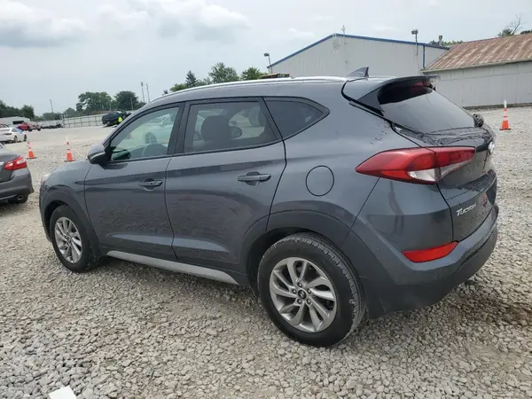 KM8J3CA42JU777154 2018 HYUNDAI TUCSON - Image 2