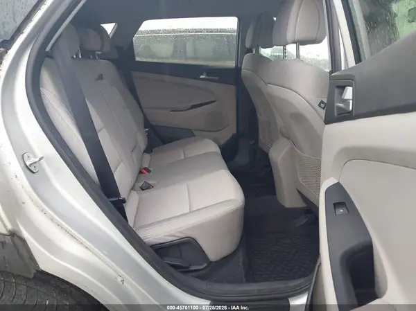 KM8J3CA42JU778885 2018 HYUNDAI TUCSON - Image 8