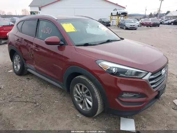 KM8J3CA42JU783035 2018 HYUNDAI TUCSON - Image 1