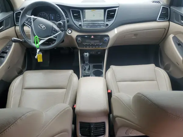 KM8J3CA42JU793046 2018 HYUNDAI TUCSON - Image 8