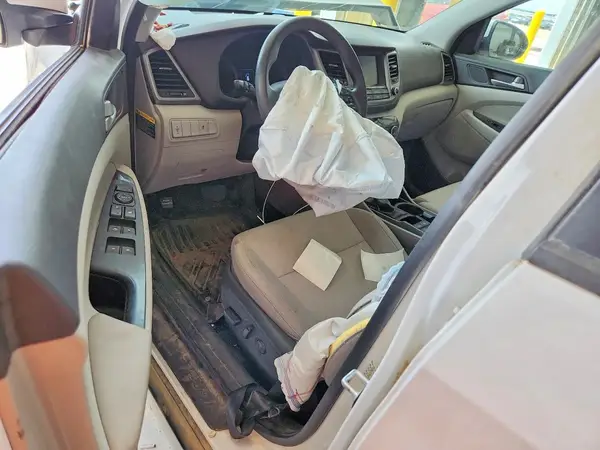 KM8J3CA42JU798764 2018 HYUNDAI TUCSON - Image 8
