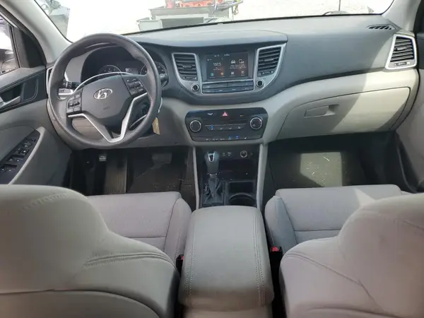 KM8J3CA42JU813506 2018 HYUNDAI TUCSON - Image 8