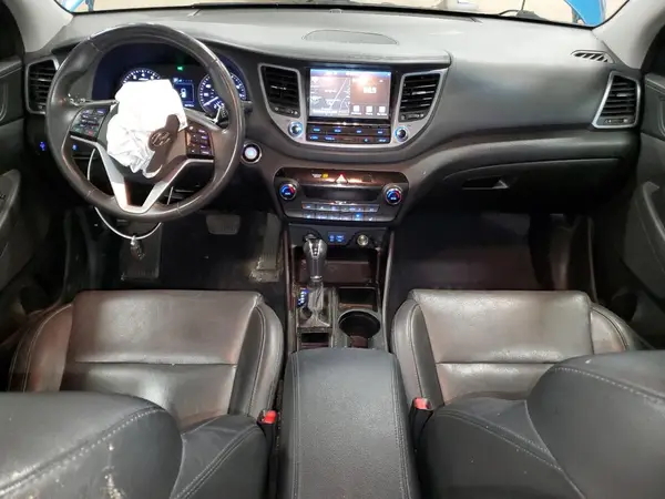 KM8J3CA42JU829883 2018 HYUNDAI TUCSON - Image 8