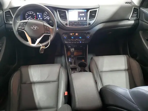 KM8J3CA42JU832735 2018 HYUNDAI TUCSON - Image 8