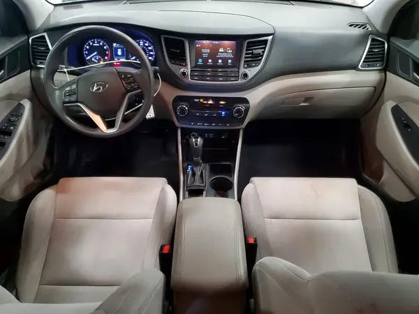 KM8J3CA42JU836400 2018 HYUNDAI TUCSON - Image 8