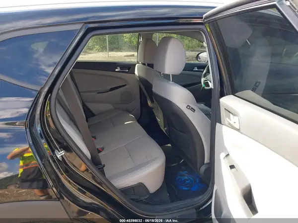 KM8J3CA42KU007909 2019 HYUNDAI TUCSON - Image 8