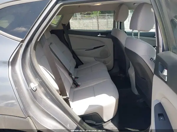 KM8J3CA42KU017498 2019 HYUNDAI TUCSON - Image 8