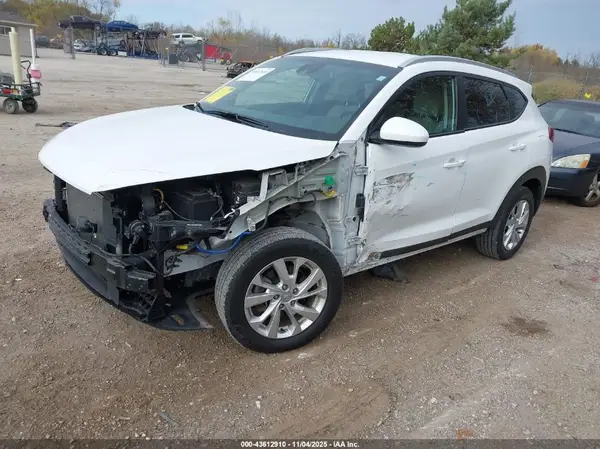 KM8J3CA42KU035239 2019 HYUNDAI TUCSON - Image 2
