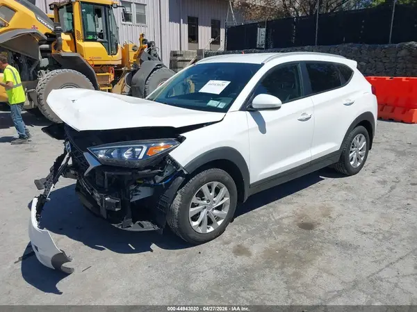KM8J3CA42KU056818 2019 HYUNDAI TUCSON - Image 2