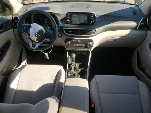 KM8J3CA42KU073067 2019 HYUNDAI TUCSON - Image 8