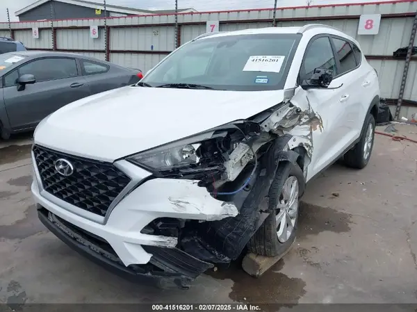 KM8J3CA42KU874050 2019 HYUNDAI TUCSON - Image 2
