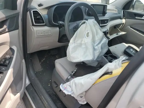 KM8J3CA42KU938538 2019 HYUNDAI TUCSON - Image 8
