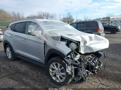 KM8J3CA42KU938555 2019 HYUNDAI TUCSON