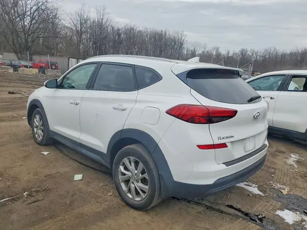 KM8J3CA42KU945778 2019 HYUNDAI TUCSON - Image 2