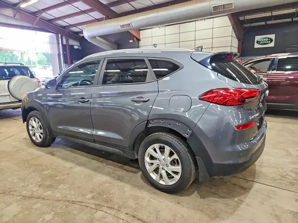 KM8J3CA42KU986766 2019 HYUNDAI TUCSON - Image 2