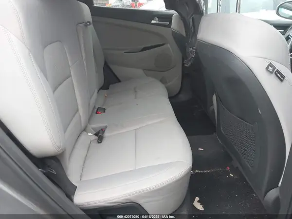 KM8J3CA42LU093305 2020 HYUNDAI TUCSON - Image 8