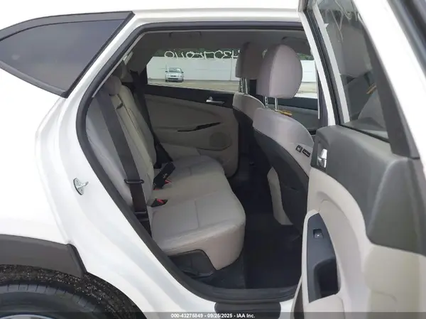 KM8J3CA42LU099167 2020 HYUNDAI TUCSON - Image 8