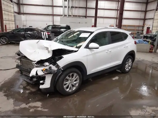 KM8J3CA42LU167368 2020 HYUNDAI TUCSON - Image 2