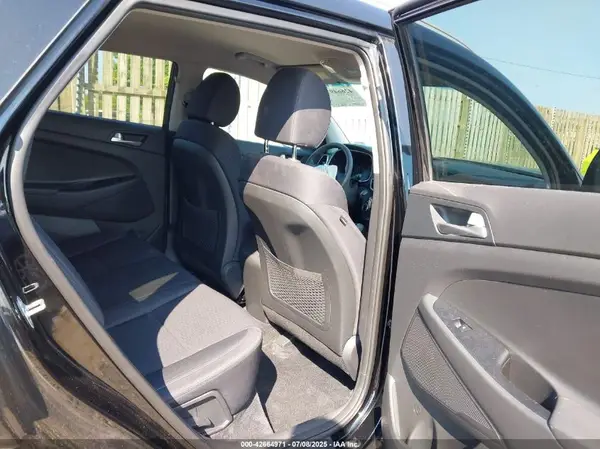 KM8J3CA42LU168861 2020 HYUNDAI TUCSON - Image 8