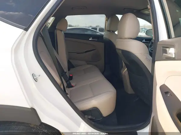 KM8J3CA42LU202149 2020 HYUNDAI TUCSON - Image 8