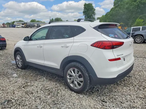 KM8J3CA42LU258110 2020 HYUNDAI TUCSON - Image 2