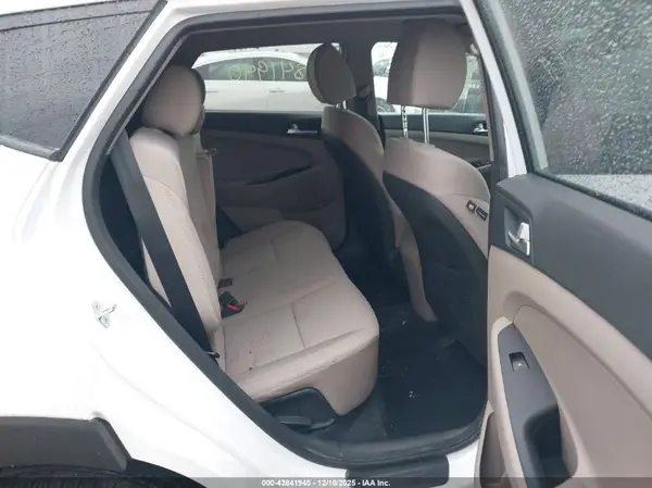 KM8J3CA42MU315097 2021 HYUNDAI TUCSON - Image 8