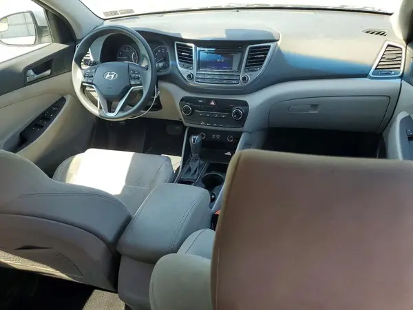 KM8J3CA43GU059380 2016 HYUNDAI TUCSON - Image 8