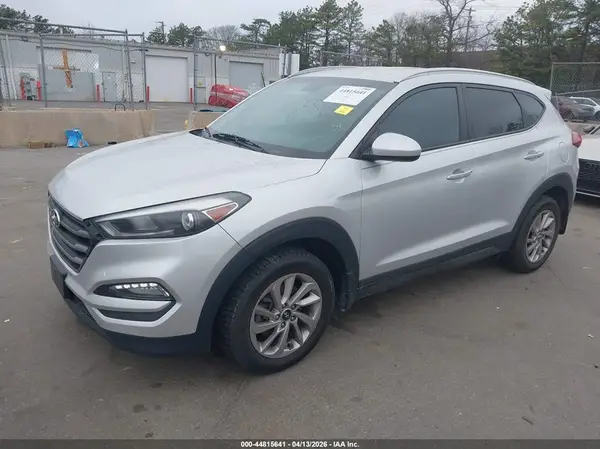 KM8J3CA43GU084795 2016 HYUNDAI TUCSON - Image 2
