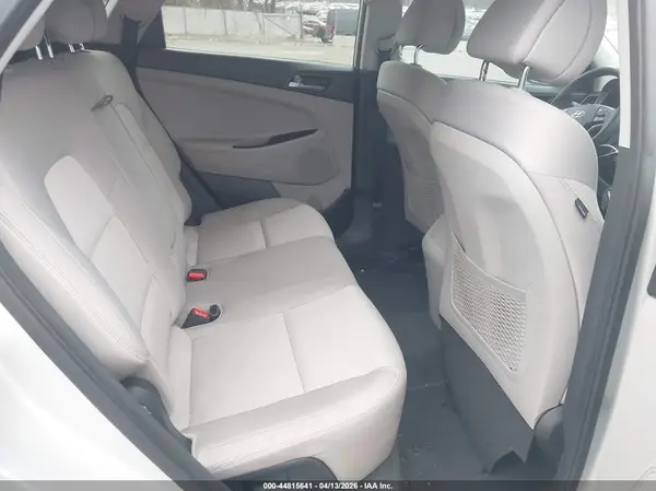 KM8J3CA43GU084795 2016 HYUNDAI TUCSON - Image 8