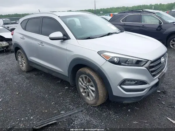 KM8J3CA43GU112529 2016 HYUNDAI TUCSON - Image 1