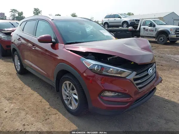 KM8J3CA43GU125927 2016 HYUNDAI TUCSON - Image 1