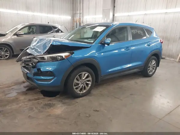 KM8J3CA43GU158832 2016 HYUNDAI TUCSON - Image 2
