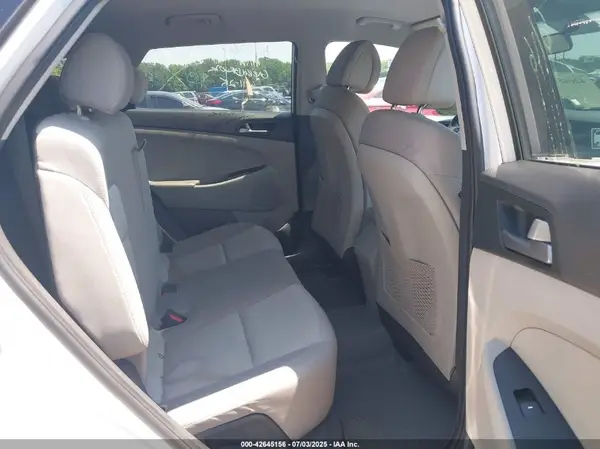 KM8J3CA43GU175873 2016 HYUNDAI TUCSON - Image 8