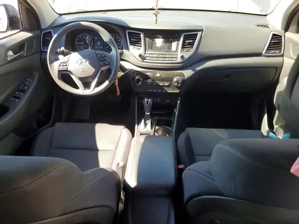 KM8J3CA43GU179132 2016 HYUNDAI TUCSON - Image 8