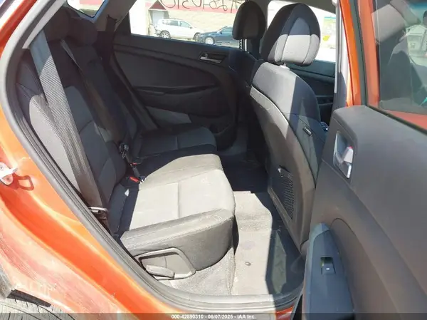 KM8J3CA43GU206586 2016 HYUNDAI TUCSON - Image 8